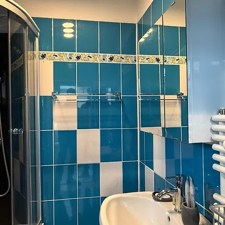 Central Villa Луксозна вила Крайова